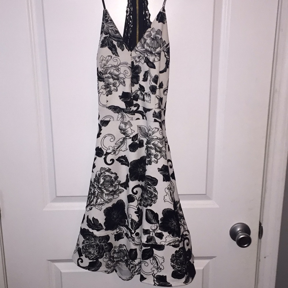 Elegant short black dress